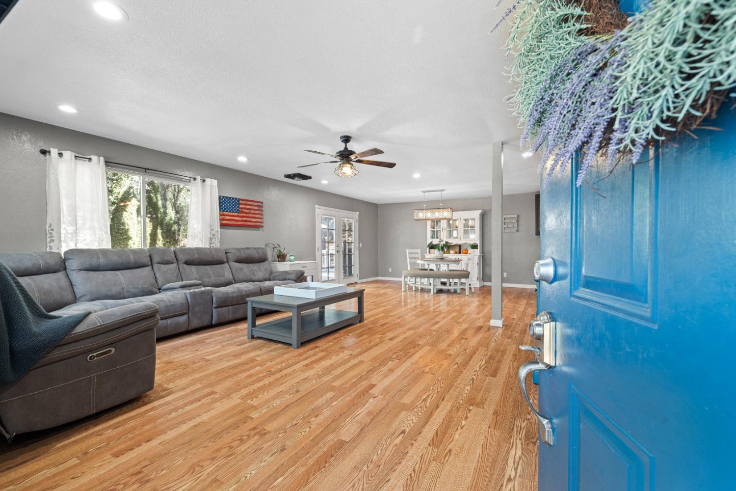 Detail Gallery Image 3 of 45 For 3375 Braniff Ct. Ct, Cameron Park,  CA 95682 - 4 Beds | 2/1 Baths