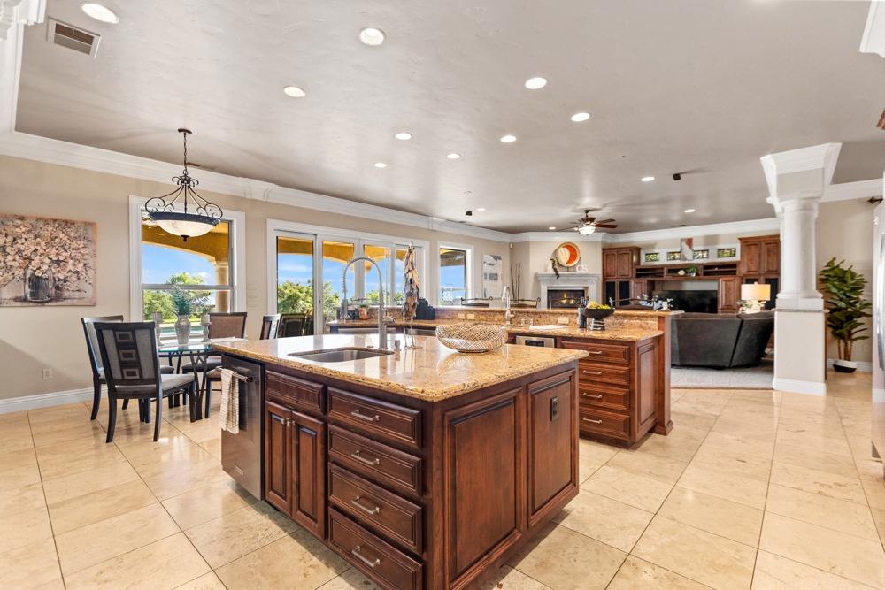 Detail Gallery Image 15 of 65 For 7543 Old Pear Hill Ln, Penryn,  CA 95663 - 5 Beds | 4/2 Baths