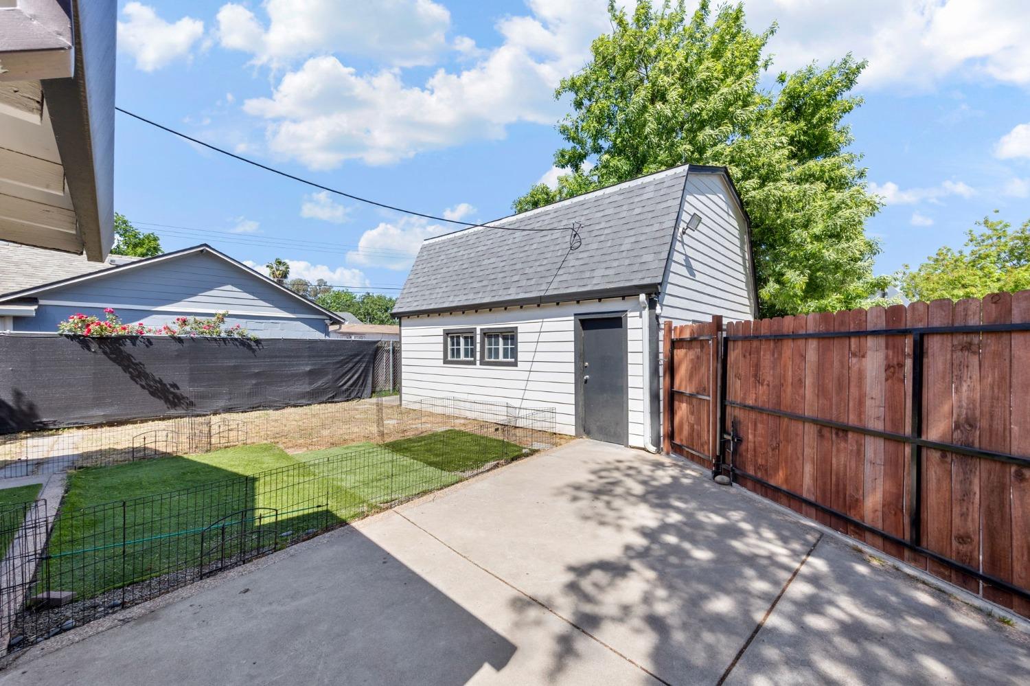 Detail Gallery Image 26 of 31 For 2604 Fairfield St, Sacramento,  CA 95815 - 2 Beds | 1 Baths