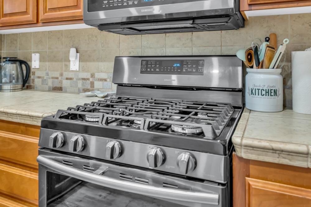 Photo #12: 225058372 Listing: Photo #12