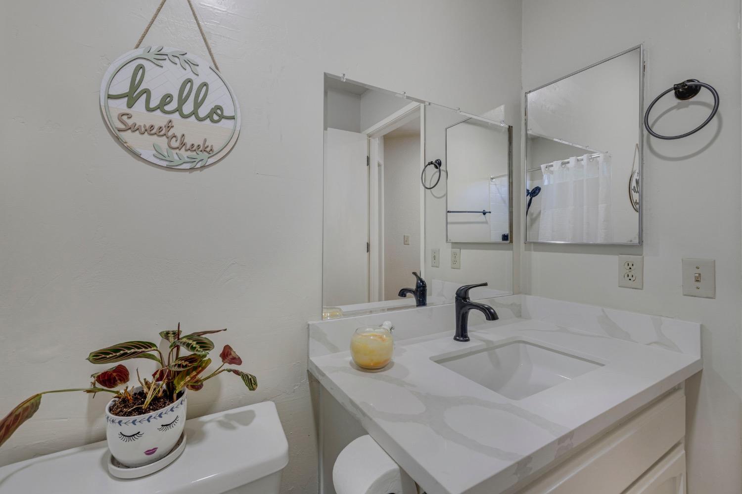 Detail Gallery Image 30 of 36 For 7101 Sutherland Way, Elk Grove,  CA 95758 - 3 Beds | 2 Baths
