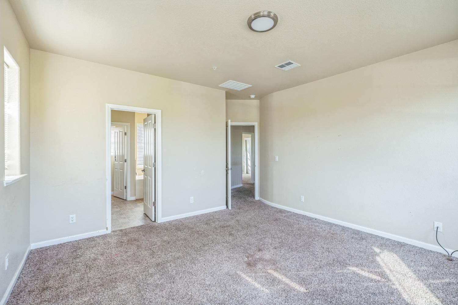Detail Gallery Image 18 of 29 For 604 Cecily St, King City,  CA 93930 - 5 Beds | 3 Baths