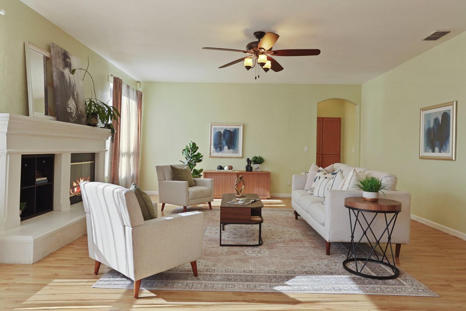 Detail Gallery Image 19 of 65 For 9572 Crystal Water Way, Elk Grove,  CA 95624 - 6 Beds | 4/1 Baths
