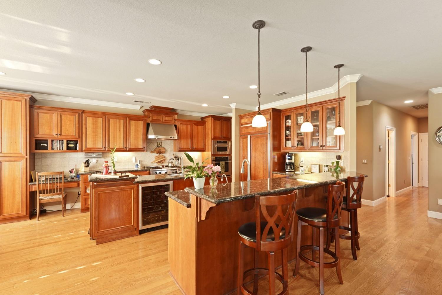 Detail Gallery Image 13 of 63 For 22947 N Samra Hayer Ln, Acampo,  CA 95220 - 4 Beds | 2/1 Baths