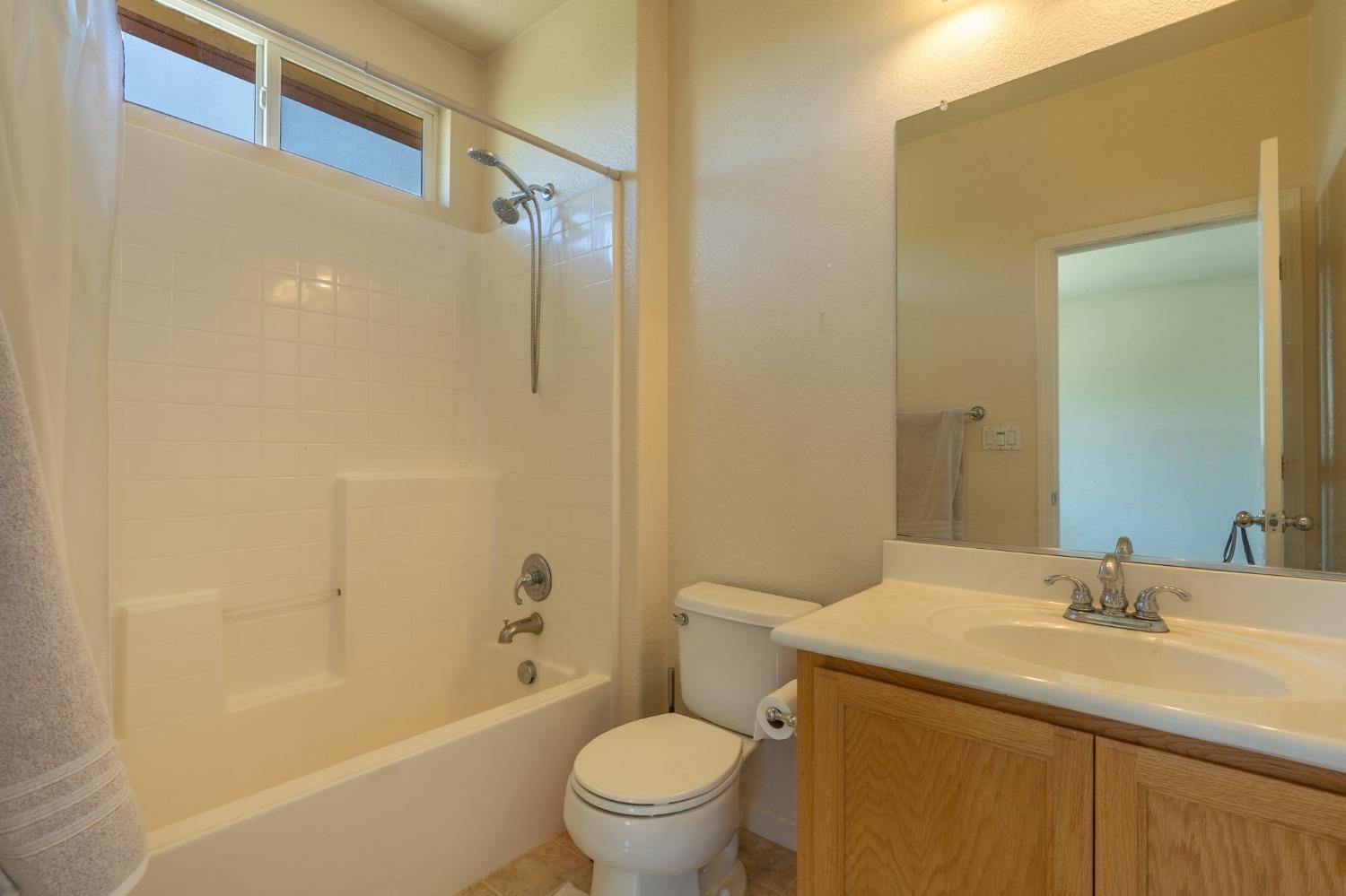 Detail Gallery Image 33 of 44 For 9015 Tee Box Ct, Patterson,  CA 95363 - 4 Beds | 3/1 Baths