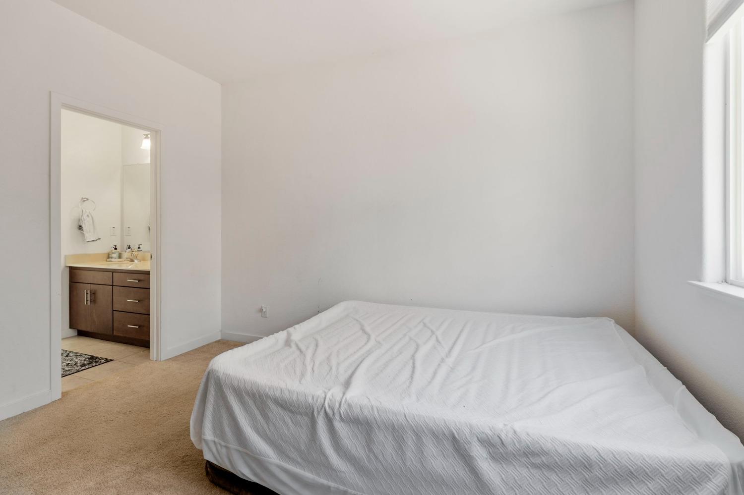 Detail Gallery Image 21 of 29 For 20744 Fairway Dr, Patterson,  CA 95363 - 5 Beds | 3/1 Baths