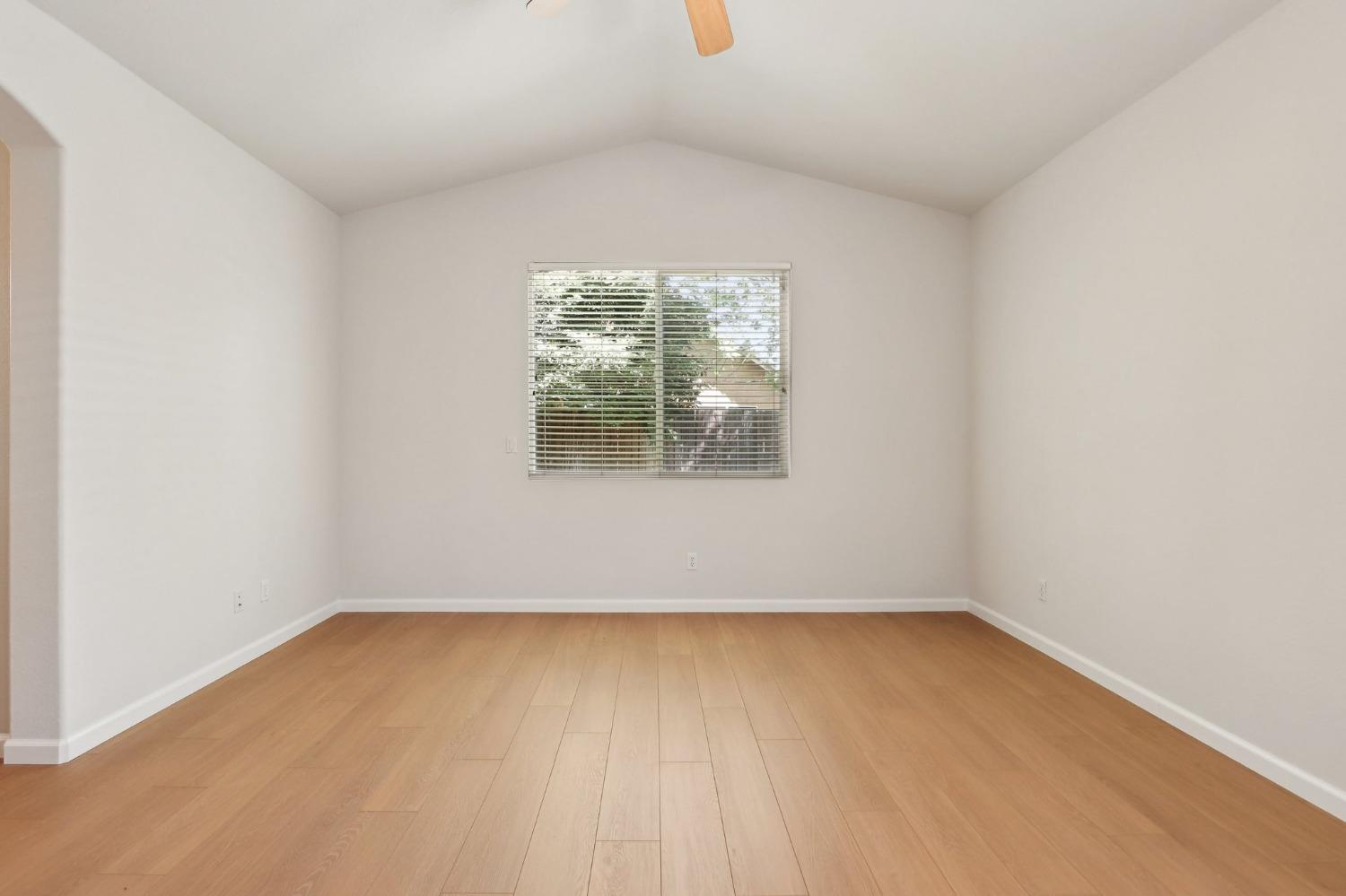Detail Gallery Image 16 of 43 For 1707 Danbrook Dr, Sacramento,  CA 95835 - 3 Beds | 2 Baths