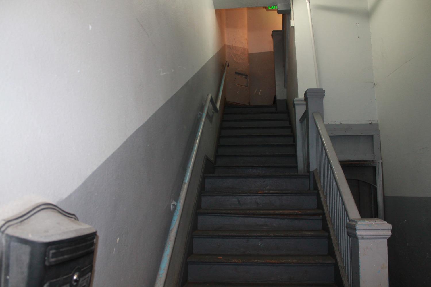 Detail Gallery Image 4 of 30 For 28 S American St, Stockton,  CA 95202 - – Beds | – Baths
