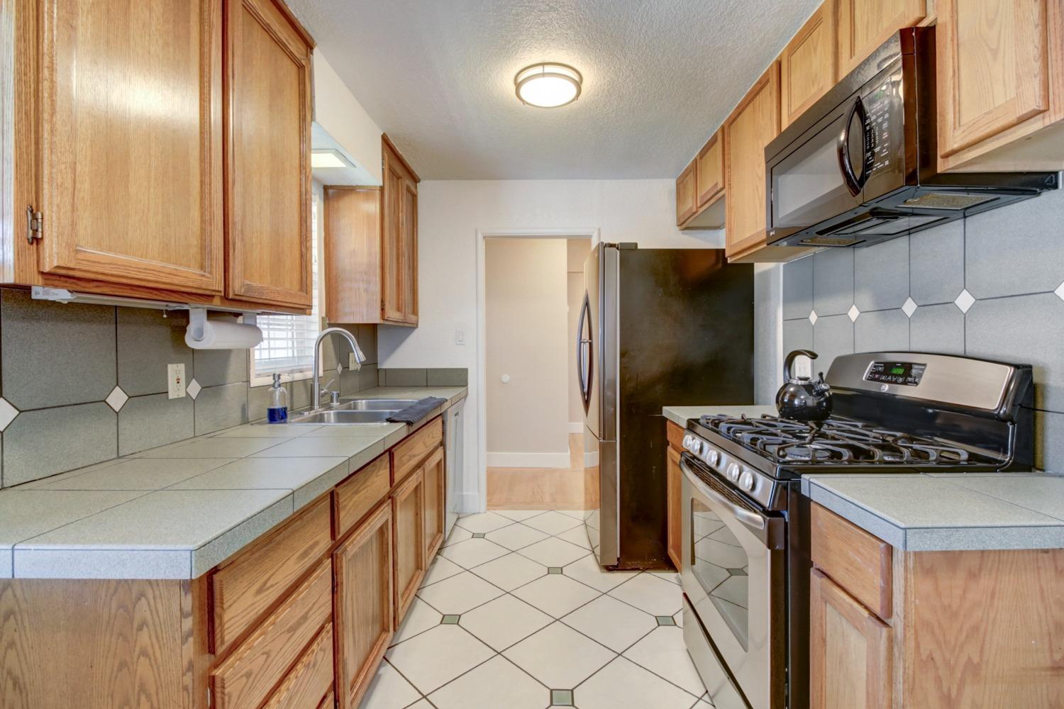 Detail Gallery Image 22 of 50 For 2920 Maison Way, Sacramento,  CA 95864 - 3 Beds | 1 Baths