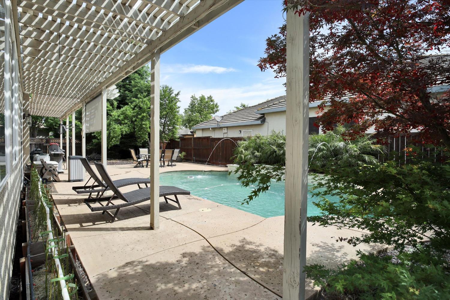 Detail Gallery Image 65 of 65 For 9500 Chicory Field Way, Elk Grove,  CA 95624 - 5 Beds | 4 Baths