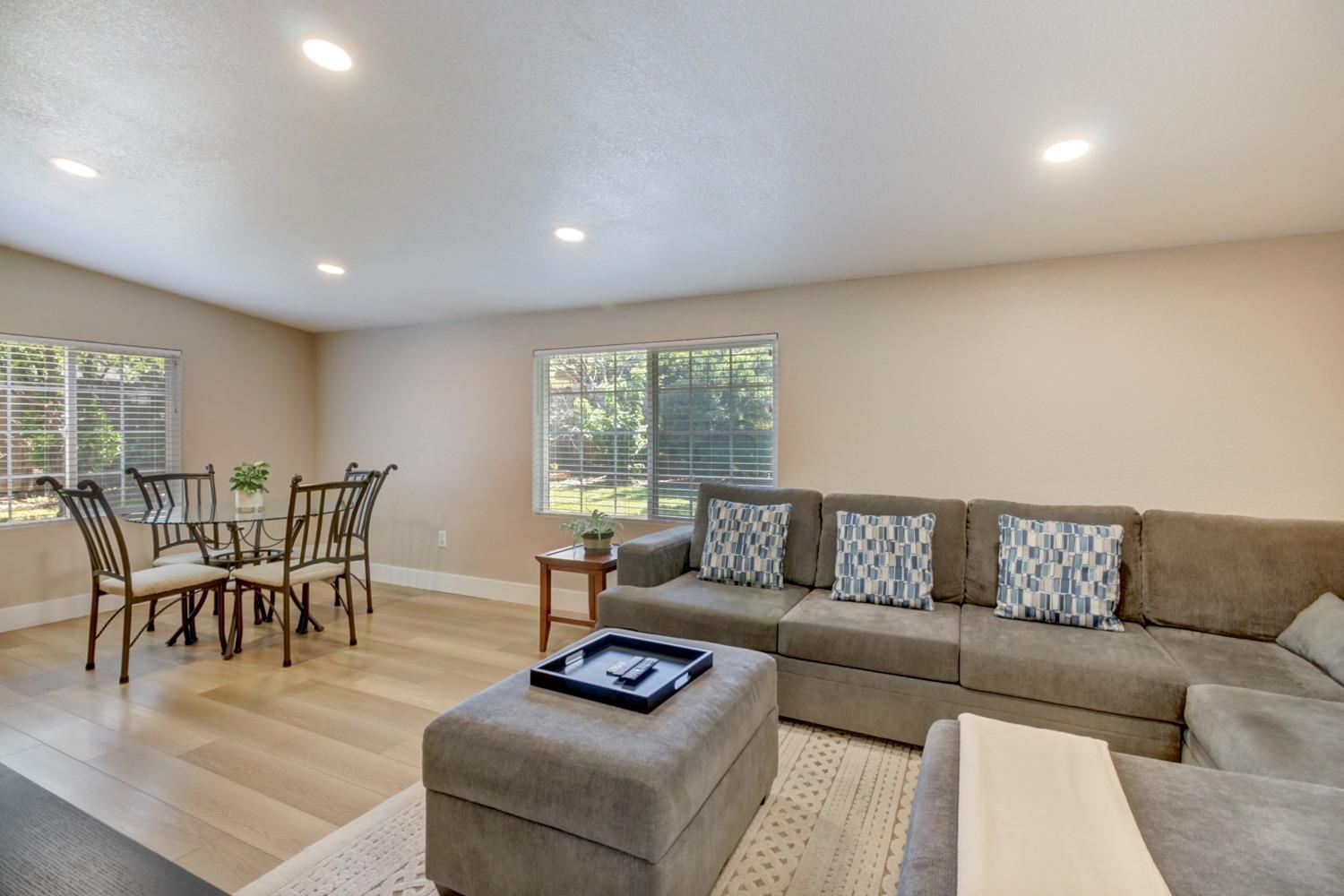 Detail Gallery Image 7 of 50 For 2920 Maison Way, Sacramento,  CA 95864 - 3 Beds | 1 Baths