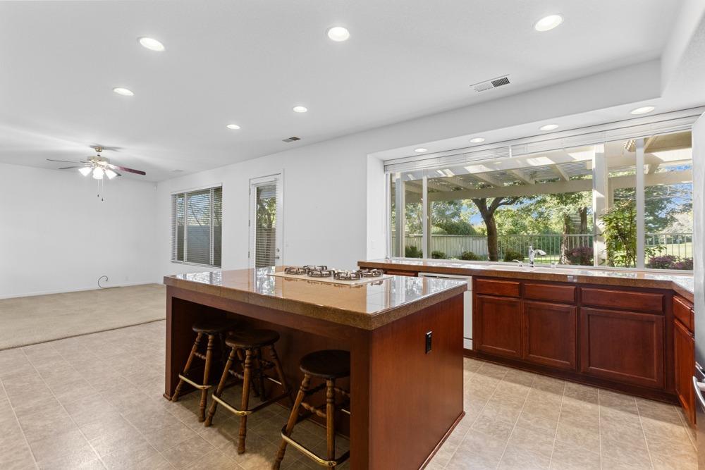 Detail Gallery Image 22 of 56 For 9608 Golf Course Ln, Elk Grove,  CA 95758 - 2 Beds | 2 Baths