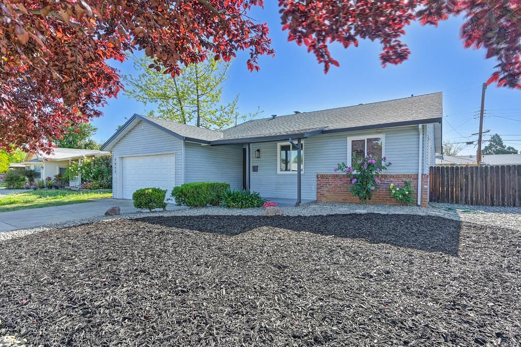 Detail Gallery Image 3 of 44 For 2517 Zinfandel Dr, Rancho Cordova,  CA 95670 - 3 Beds | 2 Baths