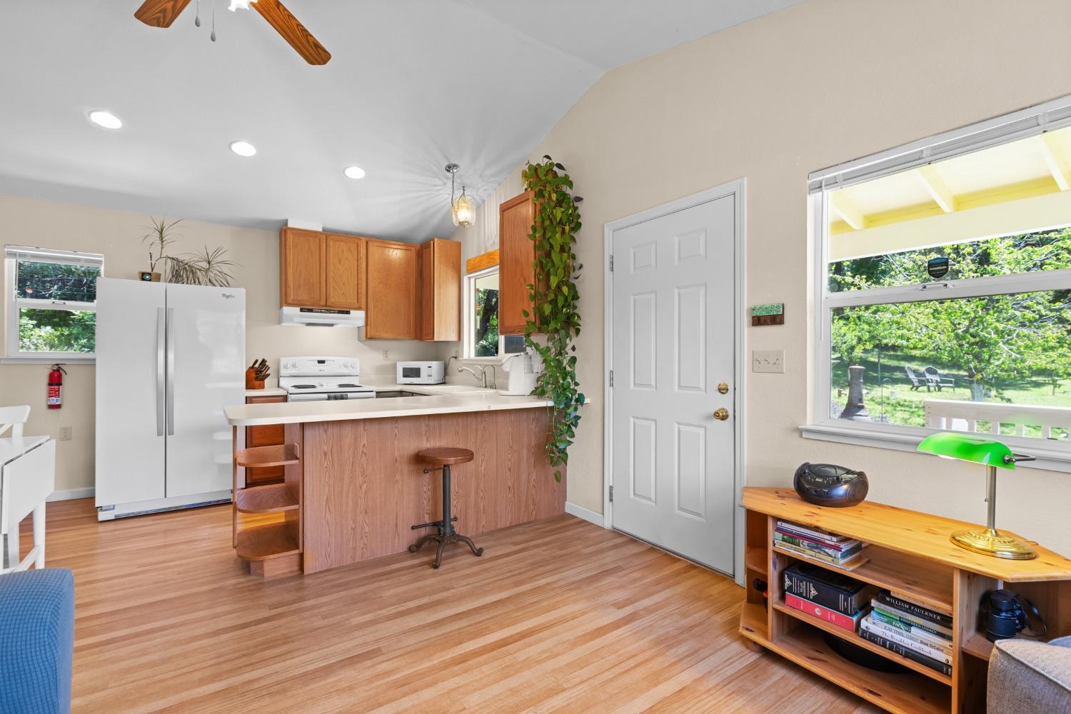 Detail Gallery Image 12 of 28 For 129 Snead Road, West Point,  CA 95255 - 1 Beds | 1 Baths