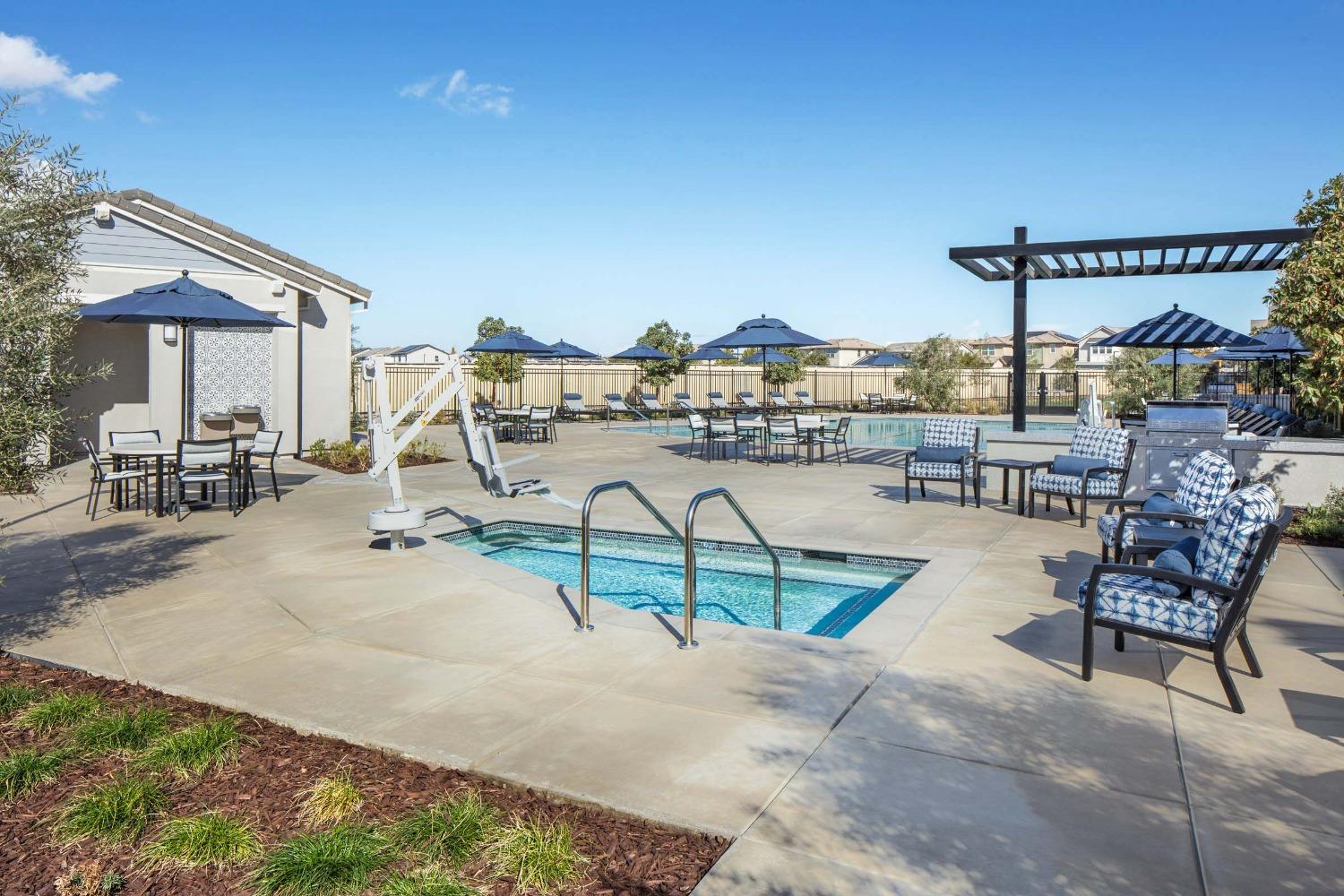 Detail Gallery Image 5 of 8 For 2610 Night Bloom Way, Lathrop,  CA 95330 - 3 Beds | 2/1 Baths