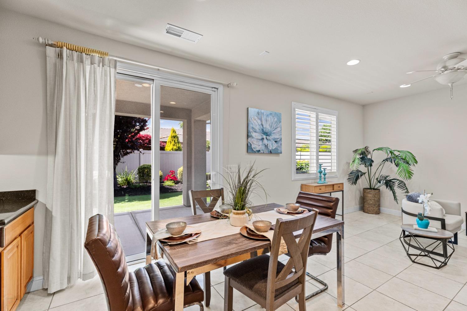 Detail Gallery Image 18 of 77 For 2387 Rose Briar Pl, Manteca,  CA 95336 - 2 Beds | 2 Baths