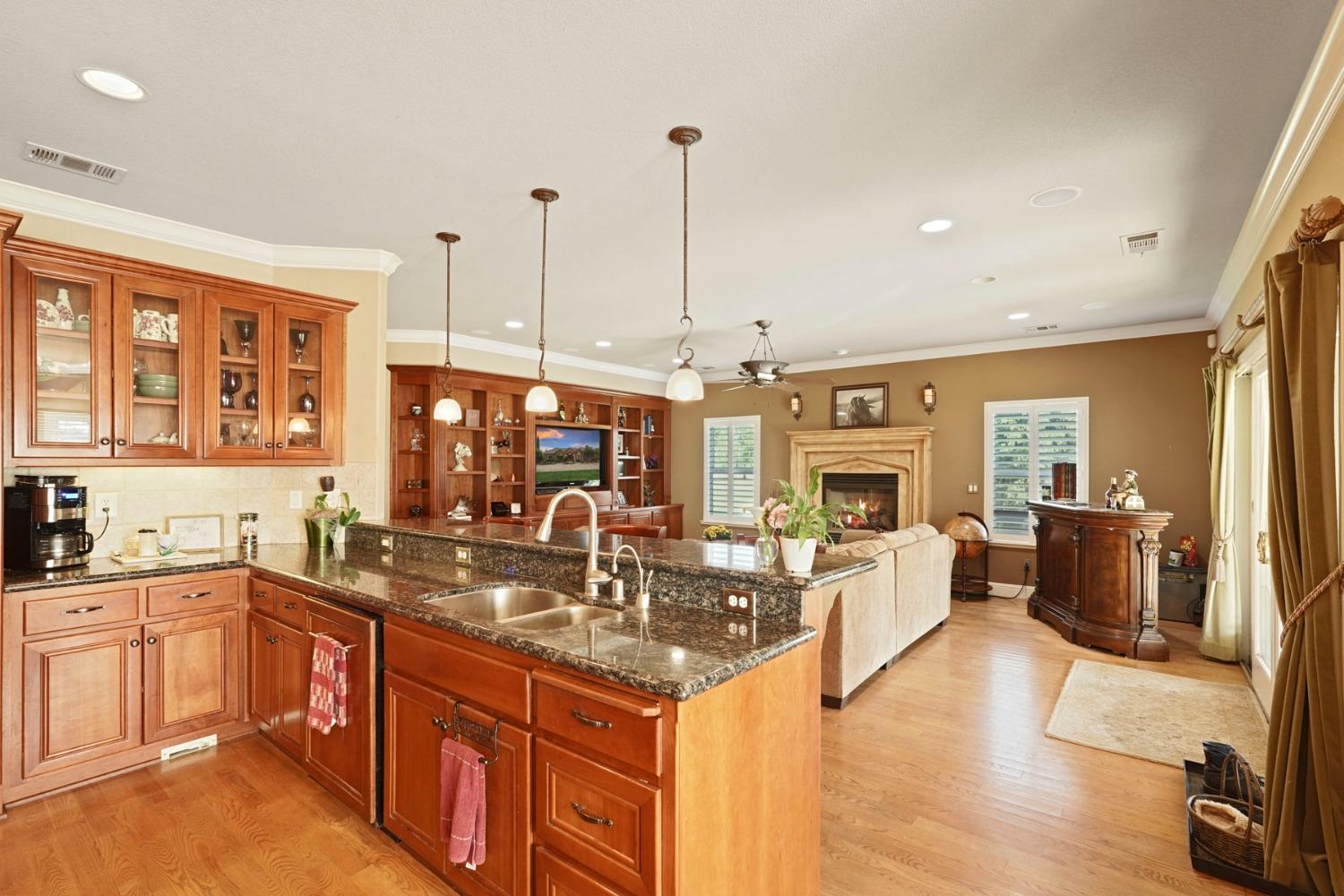 Detail Gallery Image 32 of 63 For 22947 N Samra Hayer Ln, Acampo,  CA 95220 - 4 Beds | 2/1 Baths