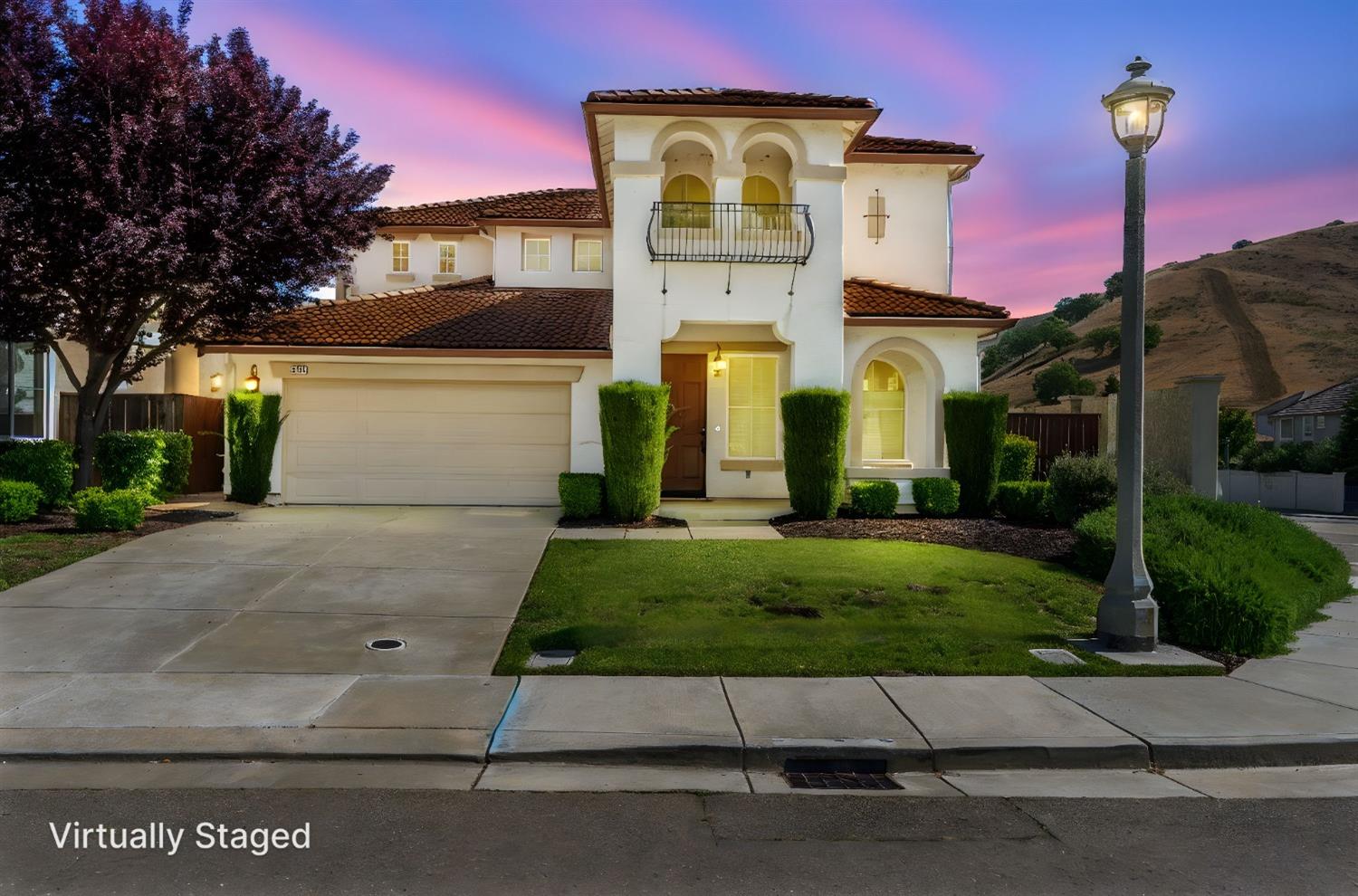 Detail Gallery Image 2 of 44 For 9015 Tee Box Ct, Patterson,  CA 95363 - 4 Beds | 3/1 Baths