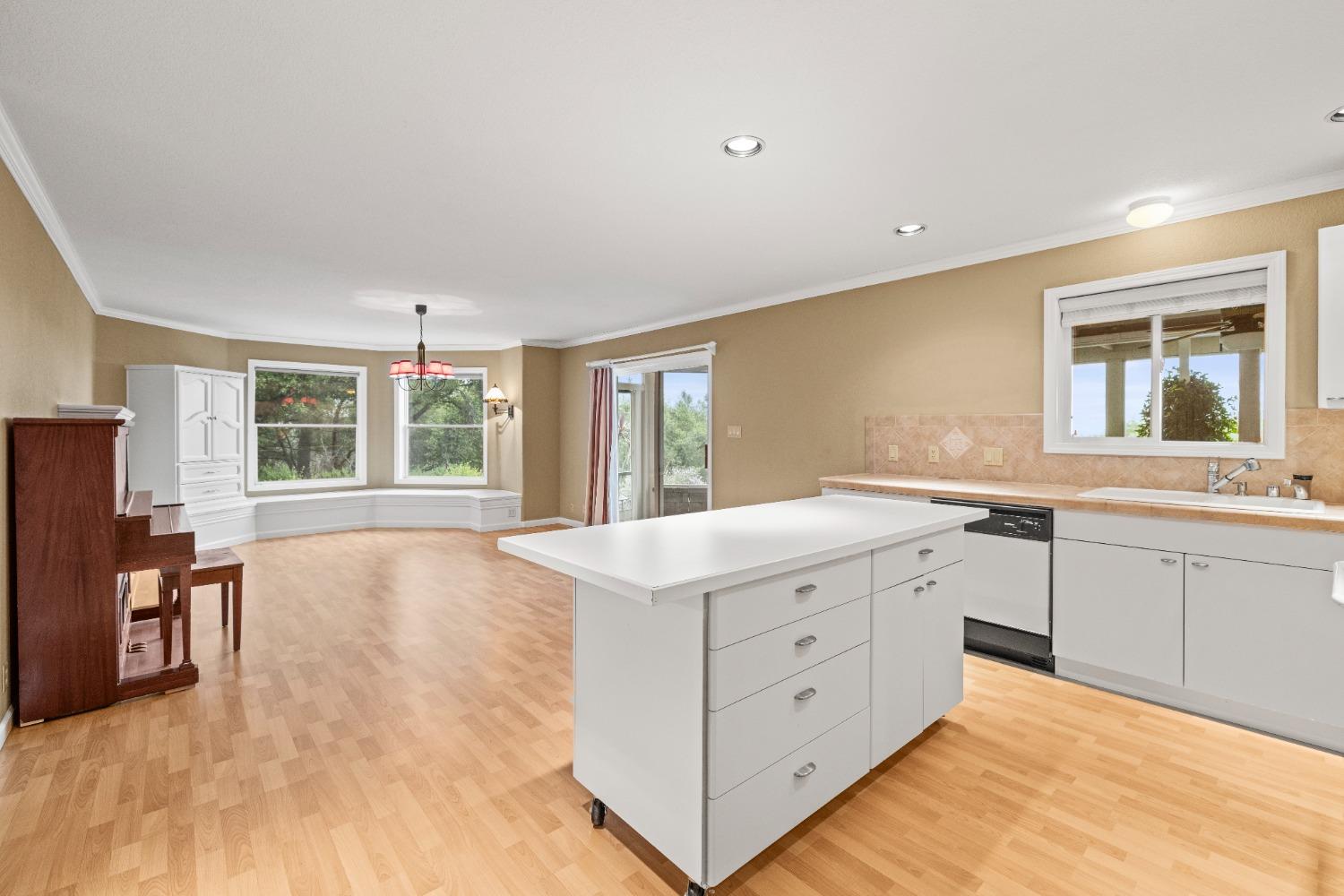 Detail Gallery Image 33 of 69 For 2060 Onion Flat, Cool,  CA 95614 - 4 Beds | 3 Baths