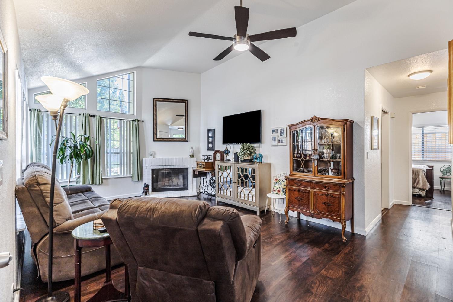 Detail Gallery Image 6 of 35 For 7415 Fireweed Cir, Citrus Heights,  CA 95610 - 3 Beds | 2 Baths