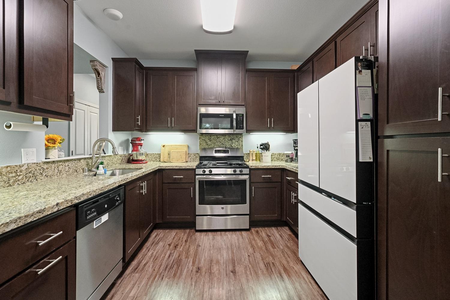 Detail Gallery Image 7 of 26 For 140 Ivy Ave #A5,  Patterson,  CA 95363 - 2 Beds | 2 Baths