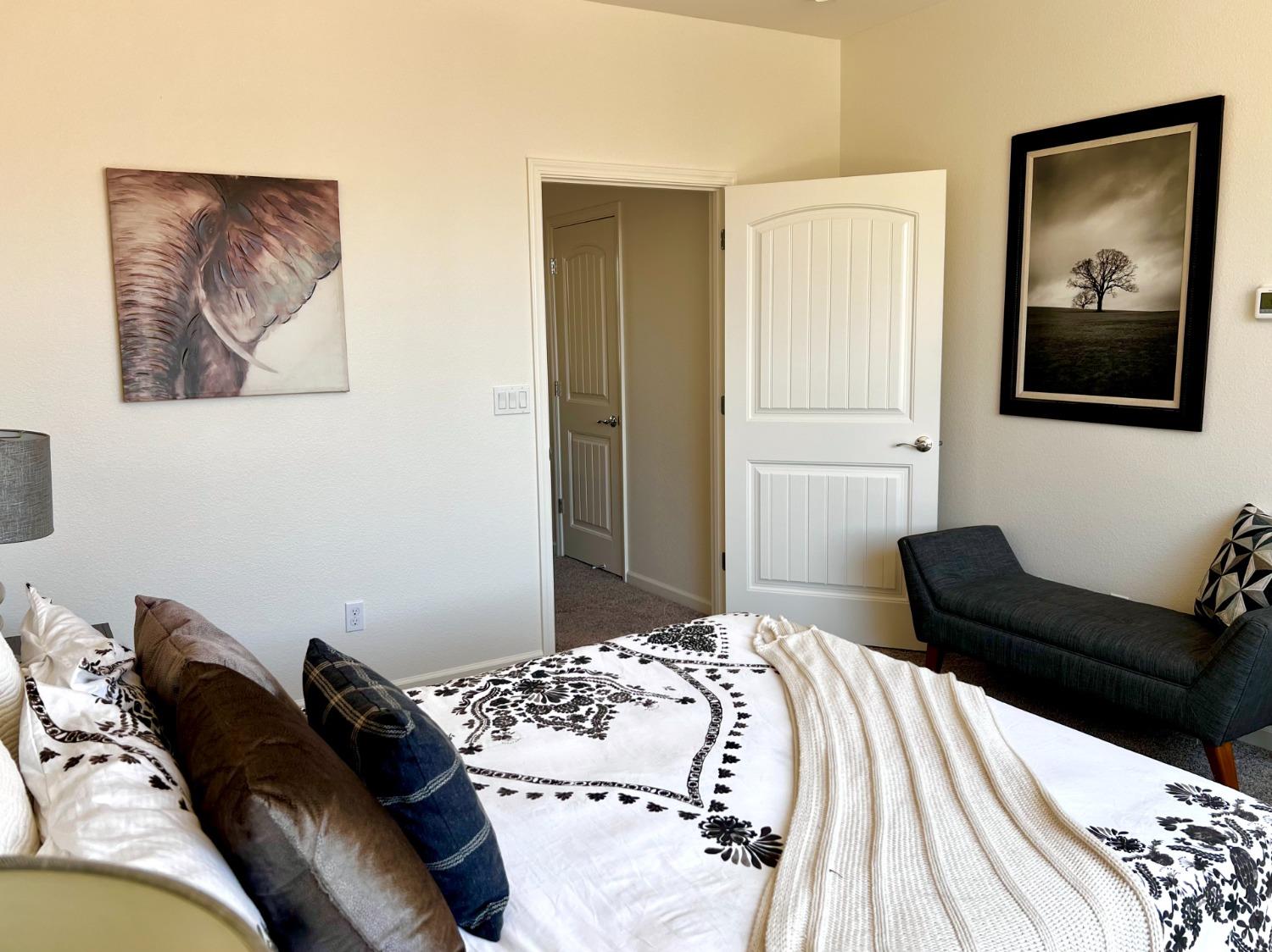 Detail Gallery Image 12 of 29 For 2542 Natomas Crossing Dr, Sacramento,  CA 95834 - 3 Beds | 2/1 Baths