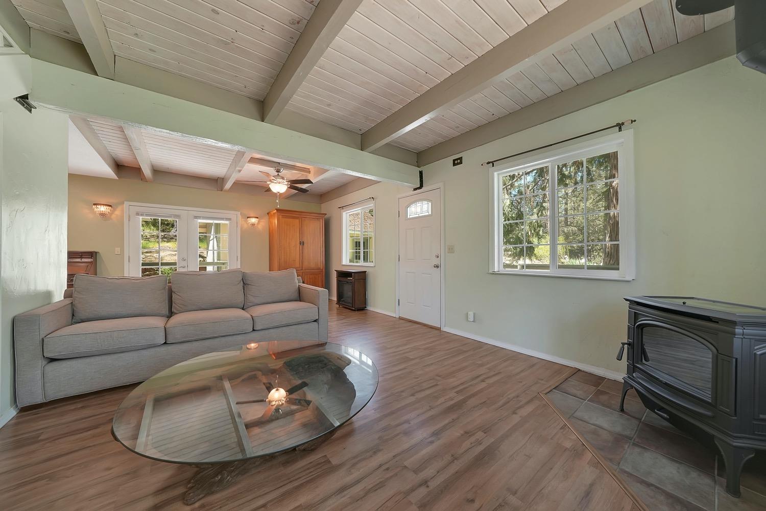 Detail Gallery Image 5 of 42 For 14178 Marc Dr, Pine Grove,  CA 95665 - 3 Beds | 1/1 Baths