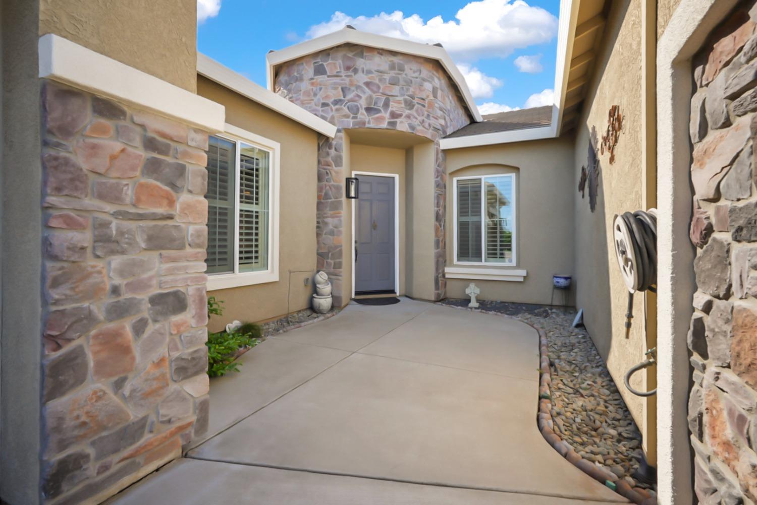 Vasco Street, Manteca, California image 10