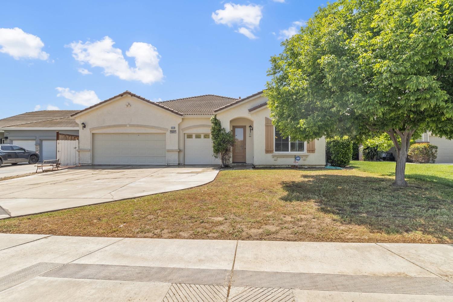 Detail Gallery Image 2 of 38 For 554 Bonanza Dr, Newman,  CA 95360 - 3 Beds | 2 Baths