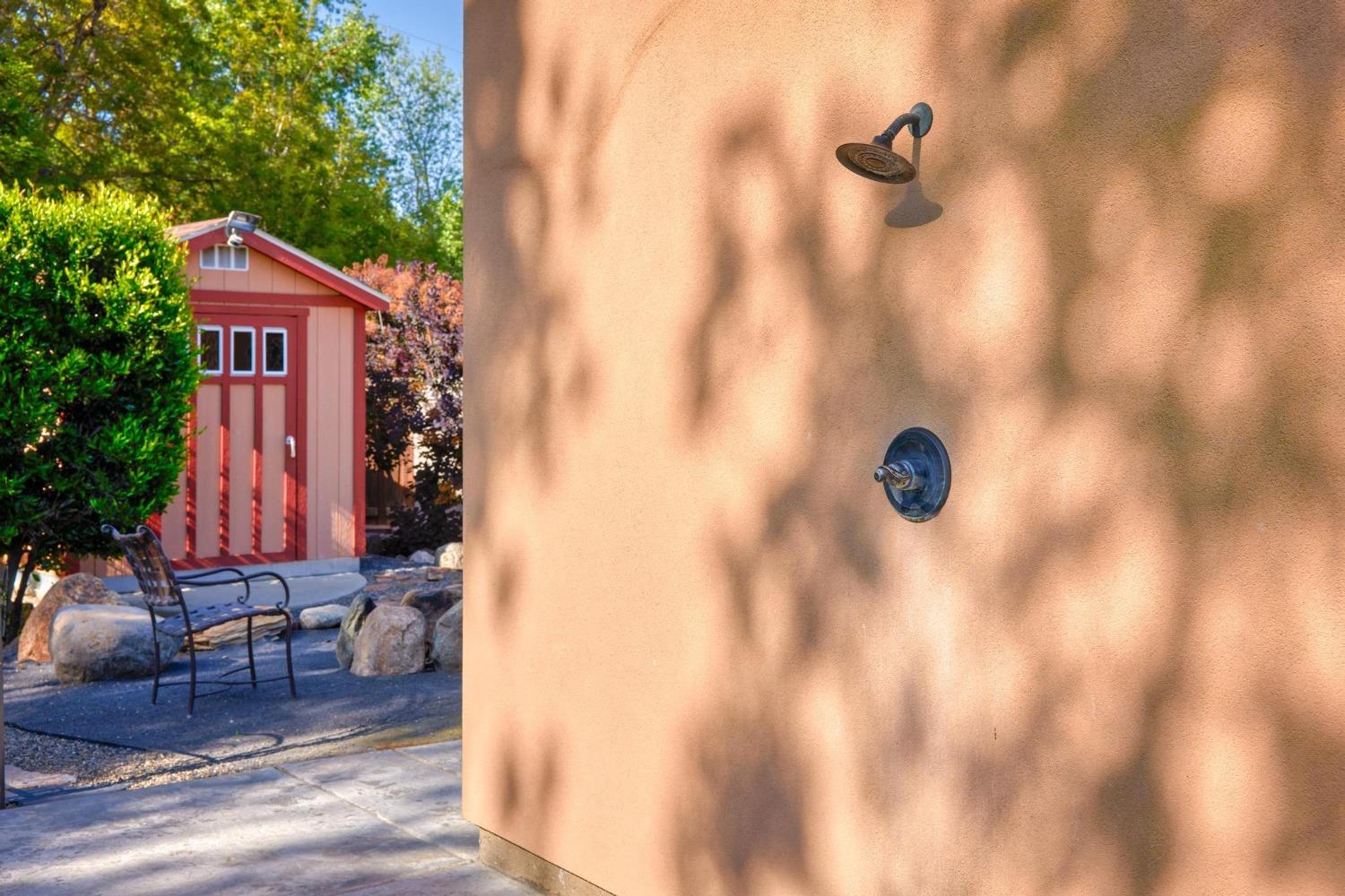 Detail Gallery Image 70 of 93 For 10717 Goldsborough Cir, Oakdale,  CA 95361 - 5 Beds | 5 Baths