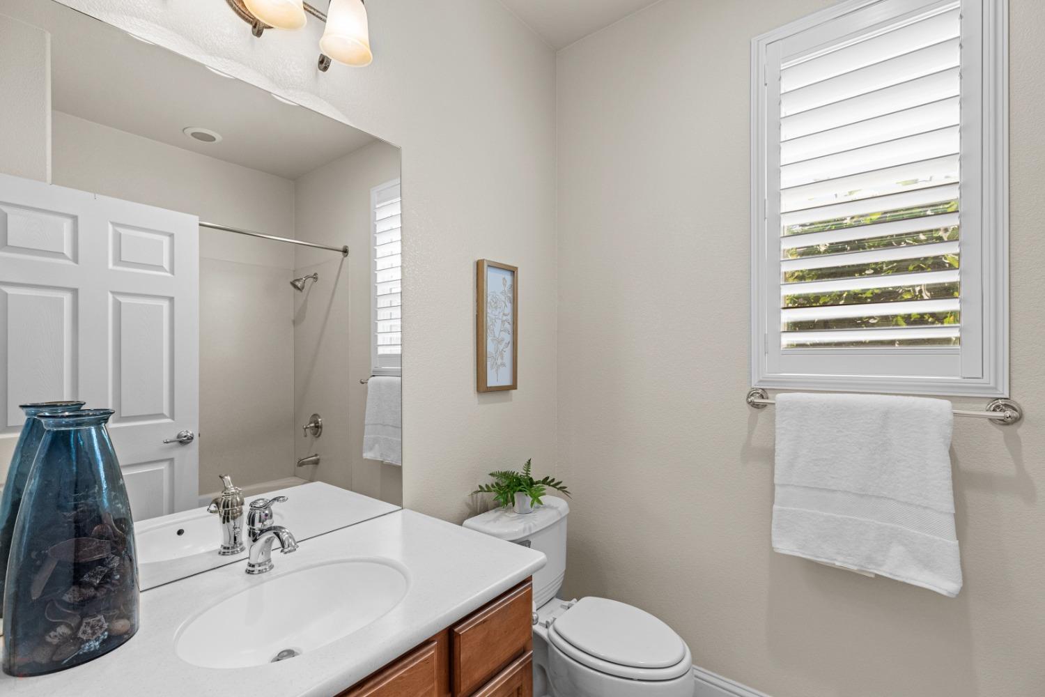 Detail Gallery Image 24 of 77 For 2387 Rose Briar Pl, Manteca,  CA 95336 - 2 Beds | 2 Baths