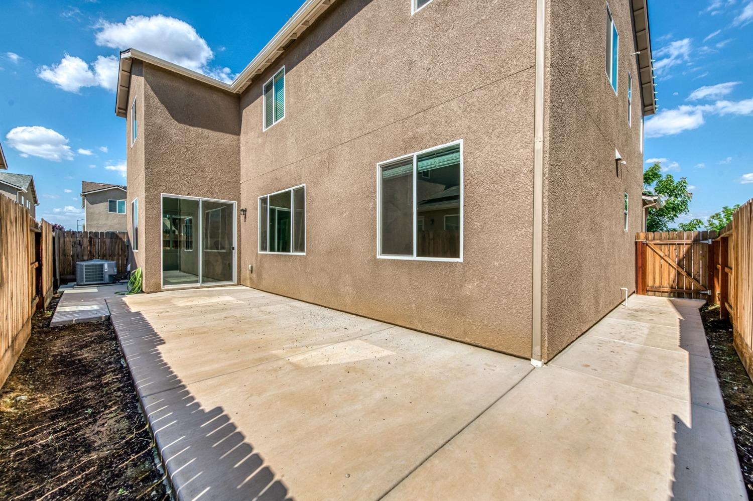 Detail Gallery Image 39 of 47 For 2785 N Schneider Ave, Fresno,  CA 93737 - 4 Beds | 3 Baths