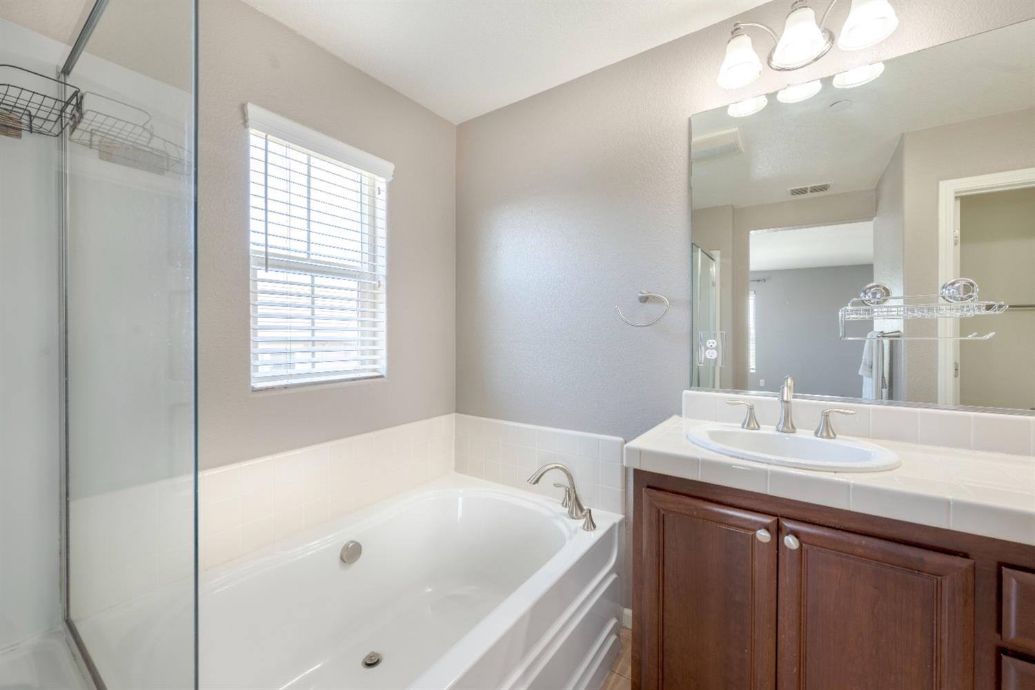 Photo #41: 225058374 Listing: Photo #41