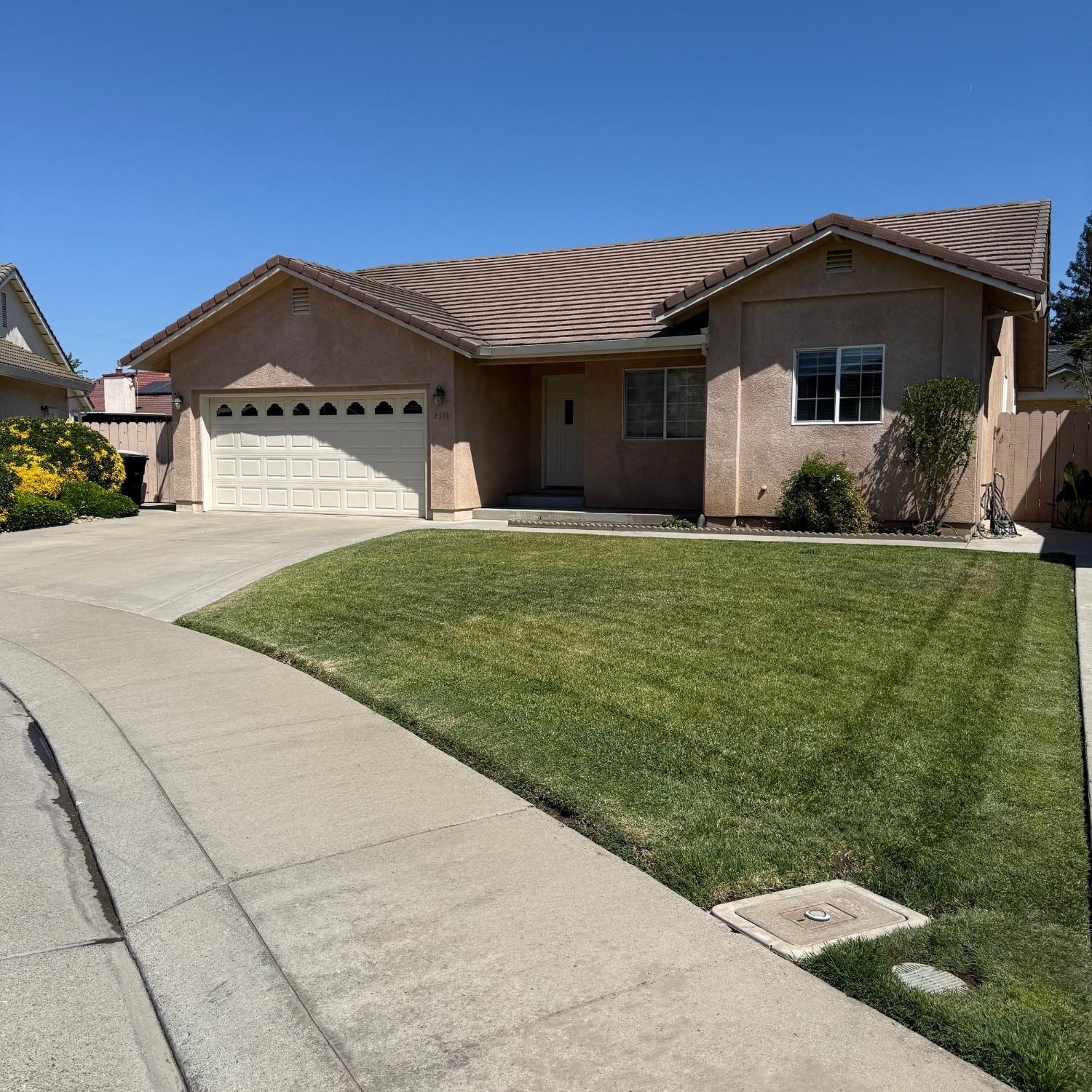 Detail Gallery Image 3 of 23 For 2316 Thaddeous Ct, Escalon,  CA 95320 - 3 Beds | 2/1 Baths