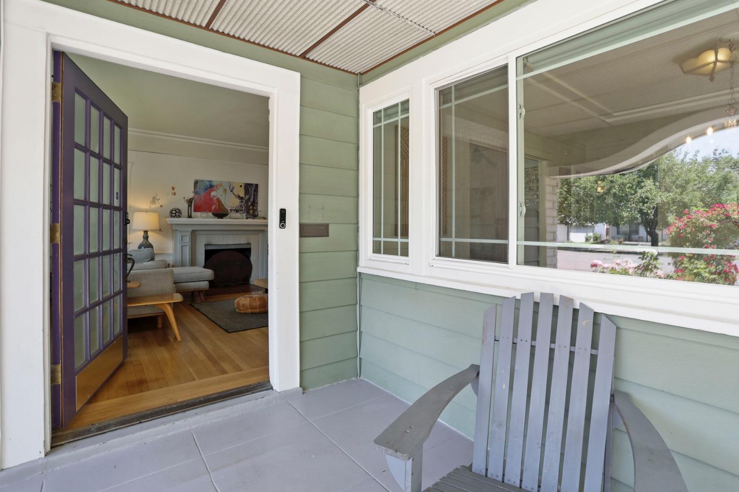 Detail Gallery Image 6 of 60 For 1004 N Stockton St, Stockton,  CA 95203 - 4 Beds | 3 Baths