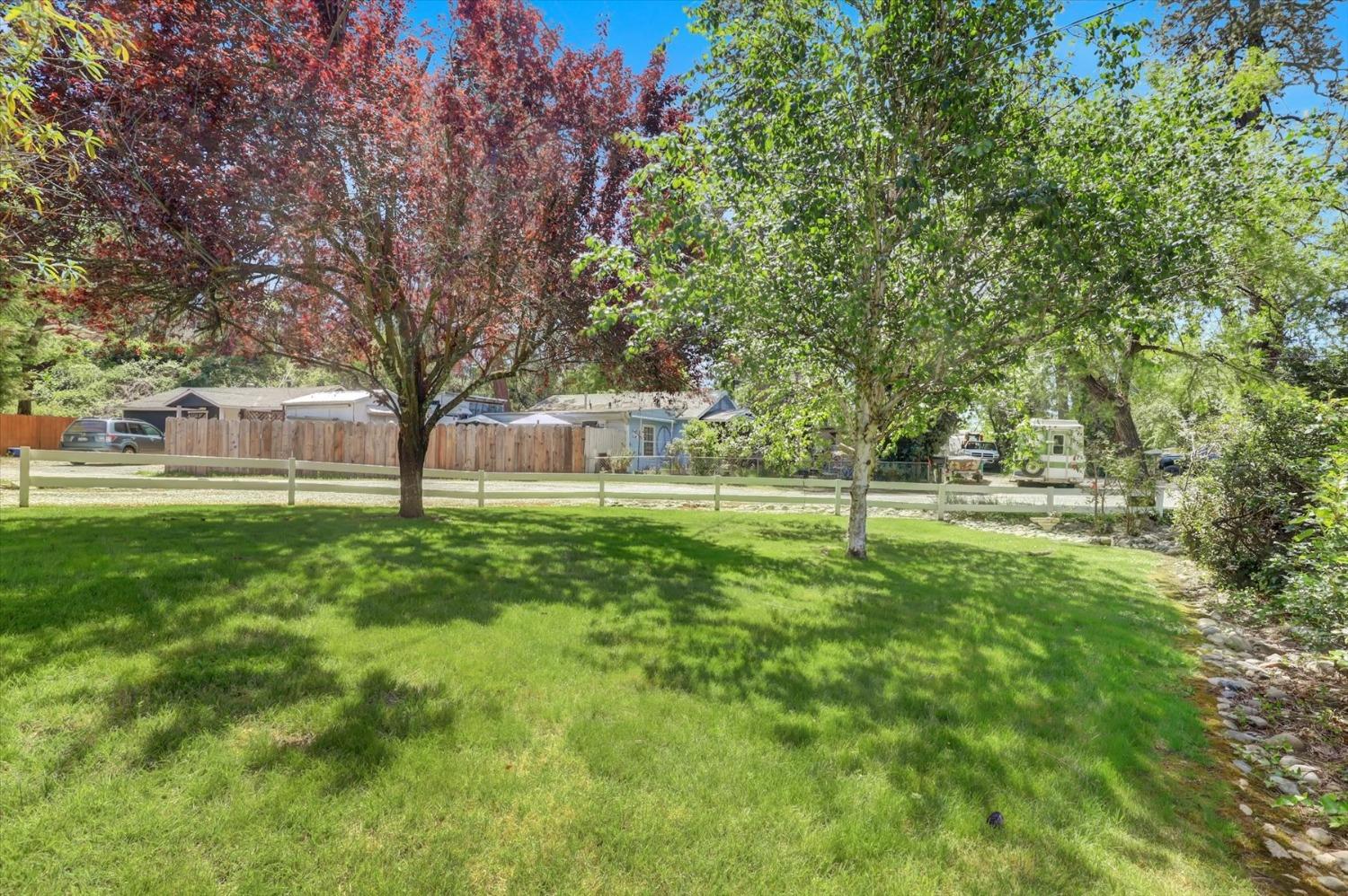 June Drive, Grass Valley, California image 40