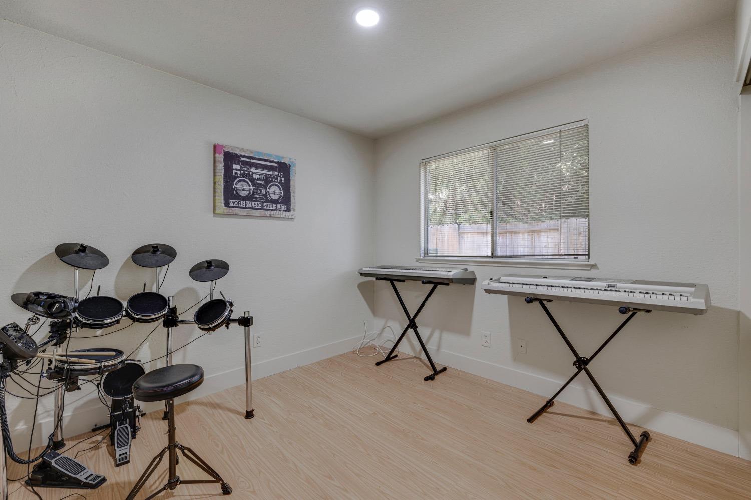 Detail Gallery Image 31 of 36 For 7101 Sutherland Way, Elk Grove,  CA 95758 - 3 Beds | 2 Baths