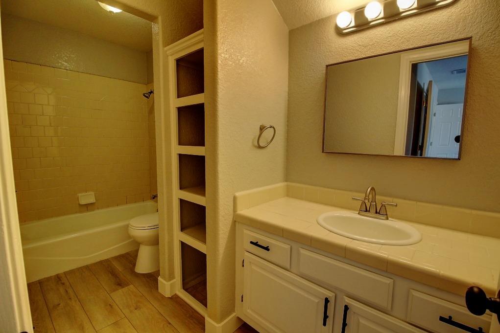 Detail Gallery Image 49 of 66 For 385 Cecelio Way, Tracy,  CA 95376 - 3 Beds | 2/1 Baths