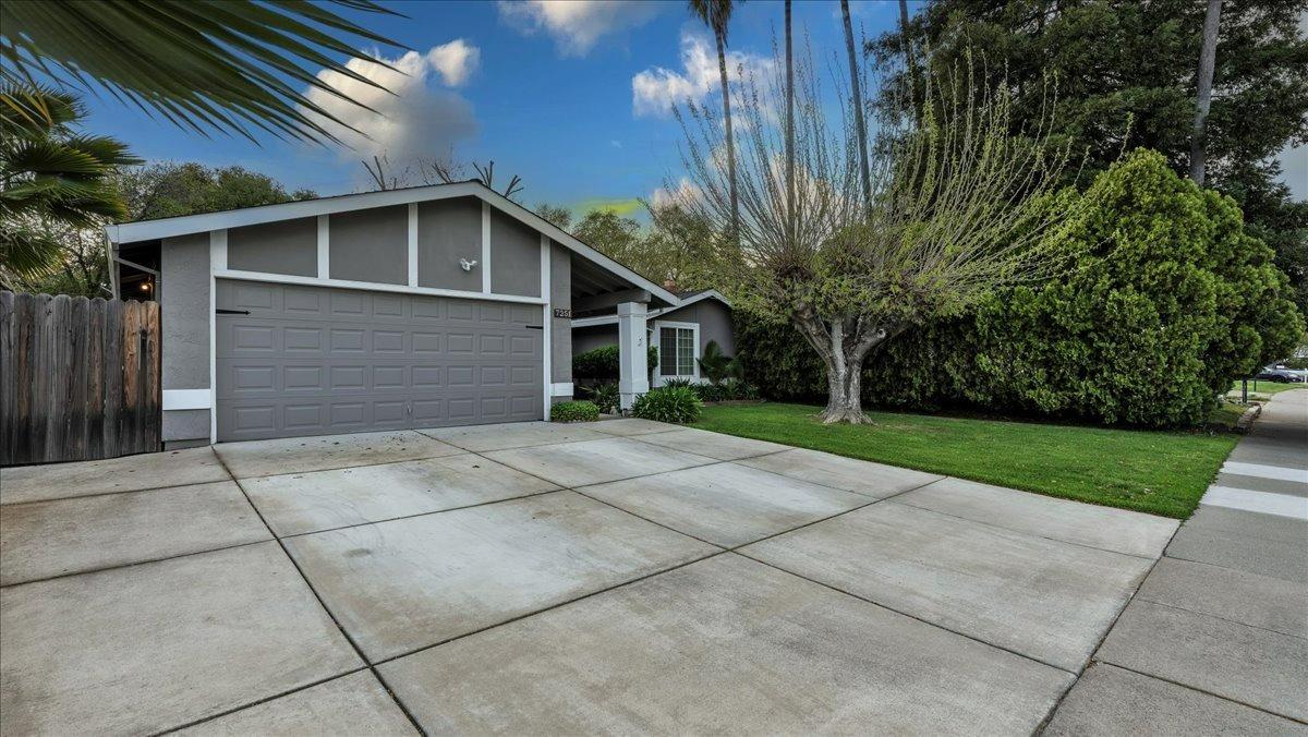 Detail Gallery Image 5 of 37 For 7251 Starflower Dr, Citrus Heights,  CA 95621 - 4 Beds | 2 Baths
