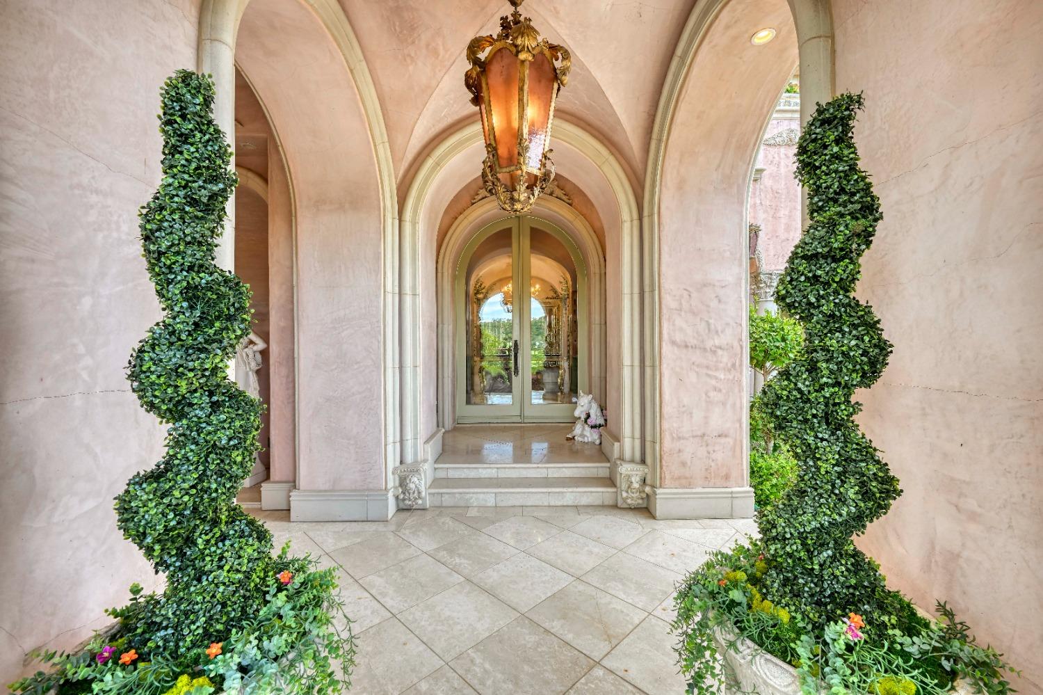 Detail Gallery Image 7 of 88 For 2020 Kaila Way, El Dorado Hills,  CA 95762 - 5 Beds | 6/1 Baths