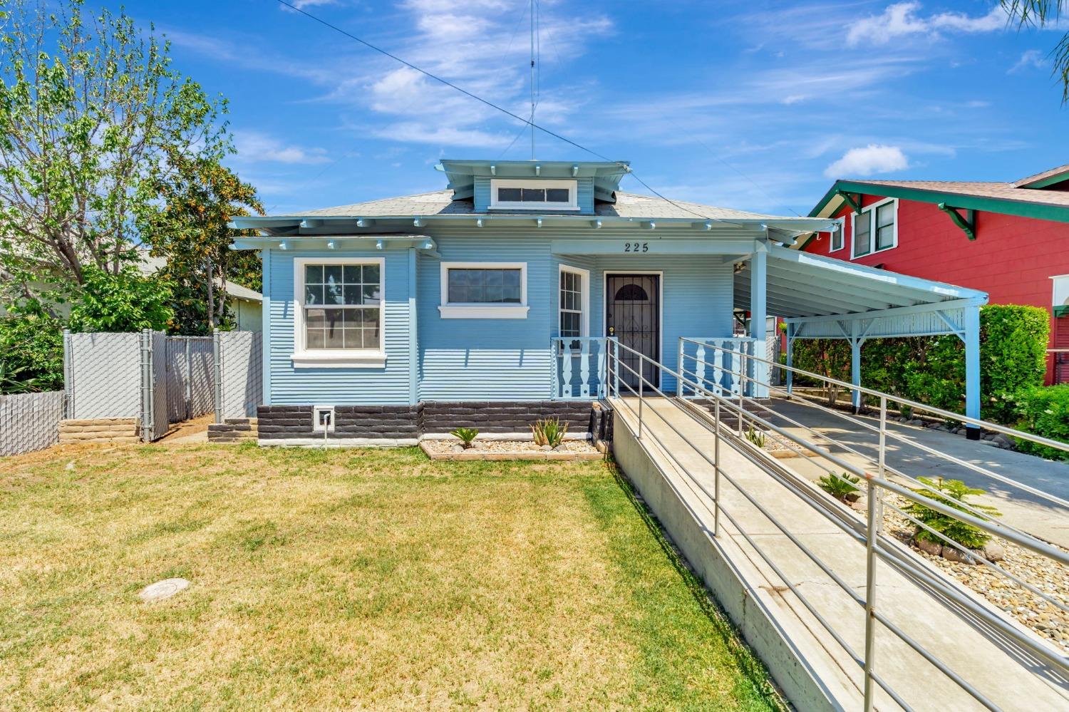 Detail Gallery Image 1 of 42 For 522 K St, Los Banos,  CA 93635 - 3 Beds | 1 Baths