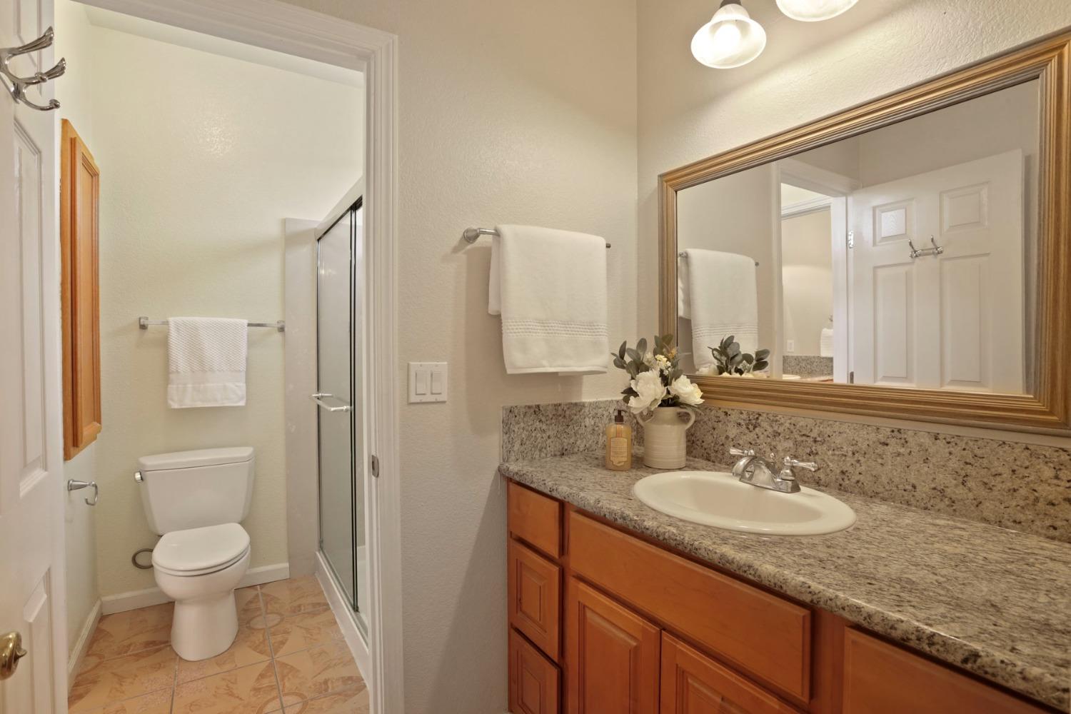 Detail Gallery Image 48 of 65 For 9572 Crystal Water Way, Elk Grove,  CA 95624 - 6 Beds | 4/1 Baths