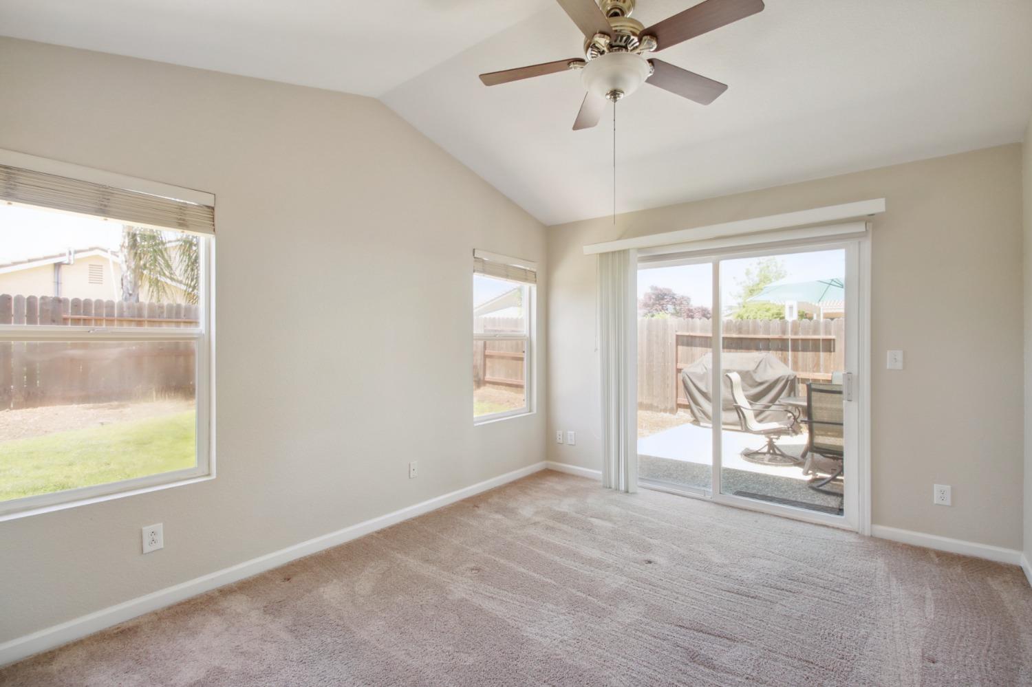 Detail Gallery Image 24 of 57 For 10092 Teddington Way, Elk Grove,  CA 95624 - 3 Beds | 2 Baths