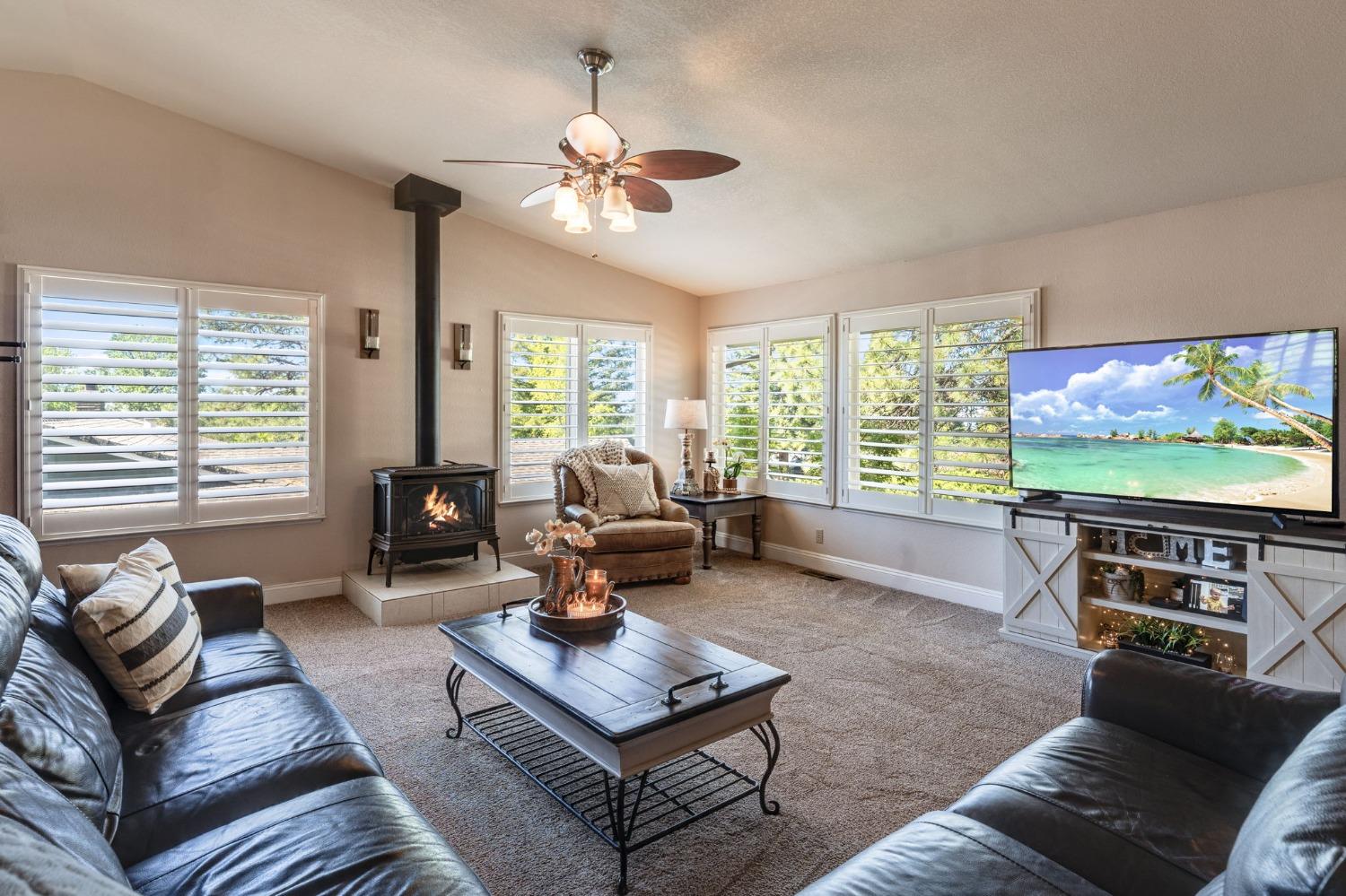 Camino Heights Drive, Camino, California image 6