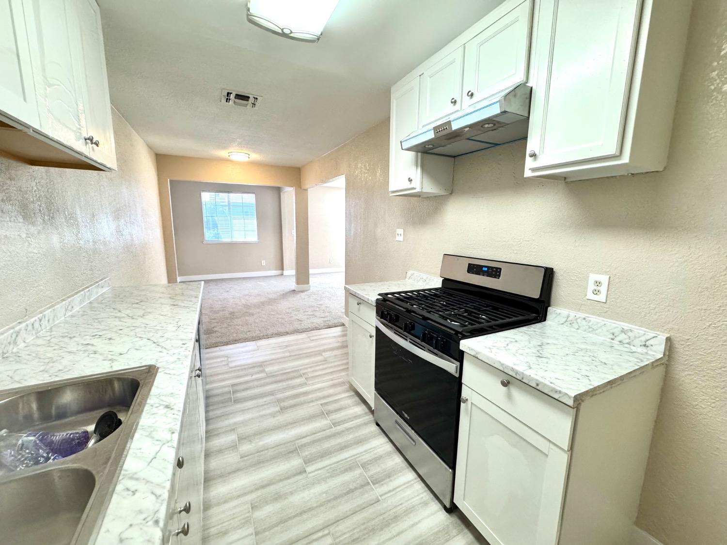 Detail Gallery Image 14 of 20 For 680 Ford Rd, Sacramento,  CA 95838 - – Beds | – Baths