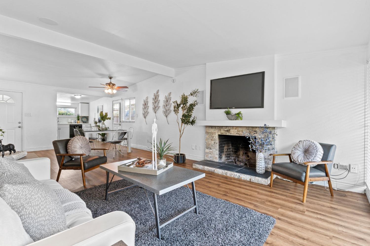 Detail Gallery Image 6 of 23 For 960 Anna St, West Sacramento,  CA 95605 - 3 Beds | 2 Baths