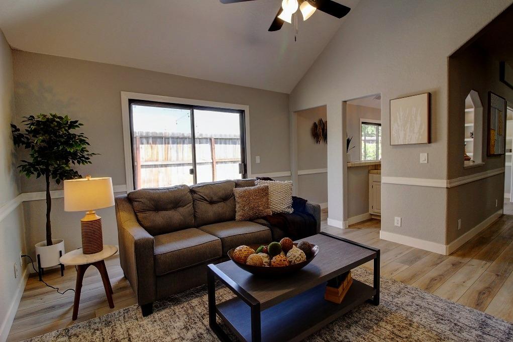 Detail Gallery Image 32 of 66 For 385 Cecelio Way, Tracy,  CA 95376 - 3 Beds | 2/1 Baths