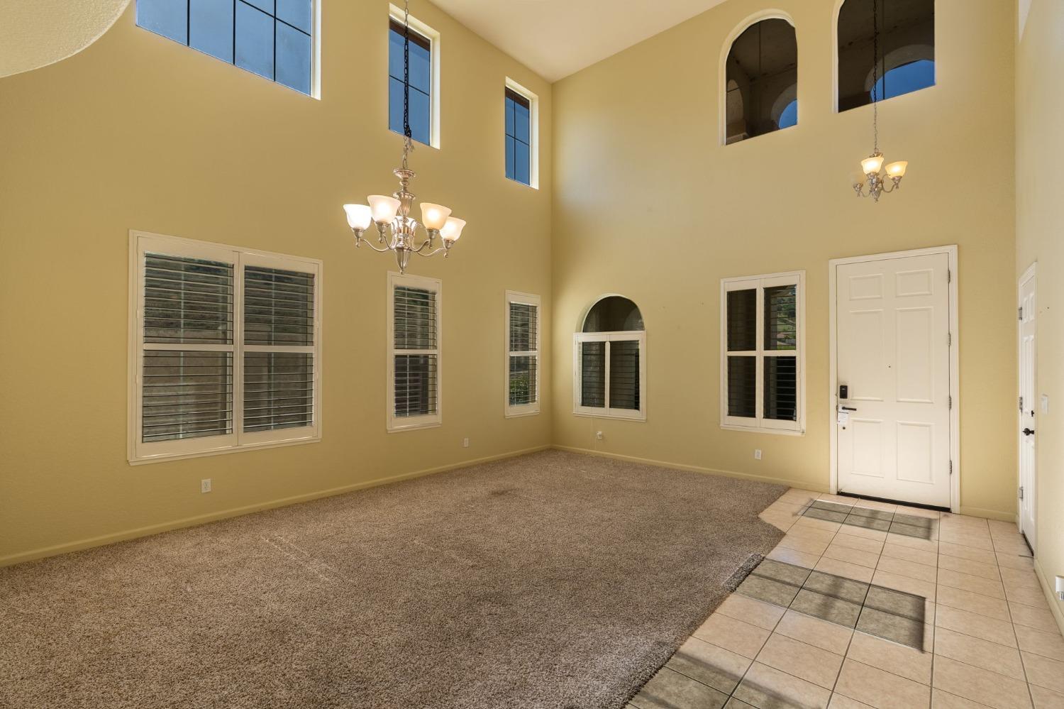 Detail Gallery Image 6 of 44 For 9015 Tee Box Ct, Patterson,  CA 95363 - 4 Beds | 3/1 Baths