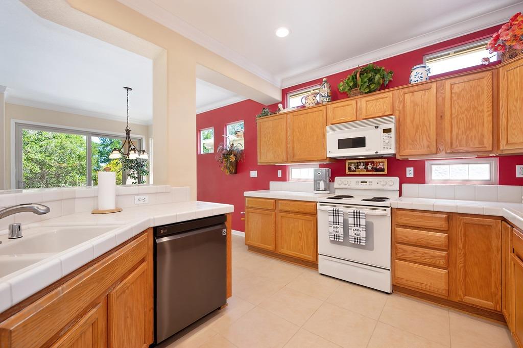 Hidden Hills Lane, Lincoln, California image 16