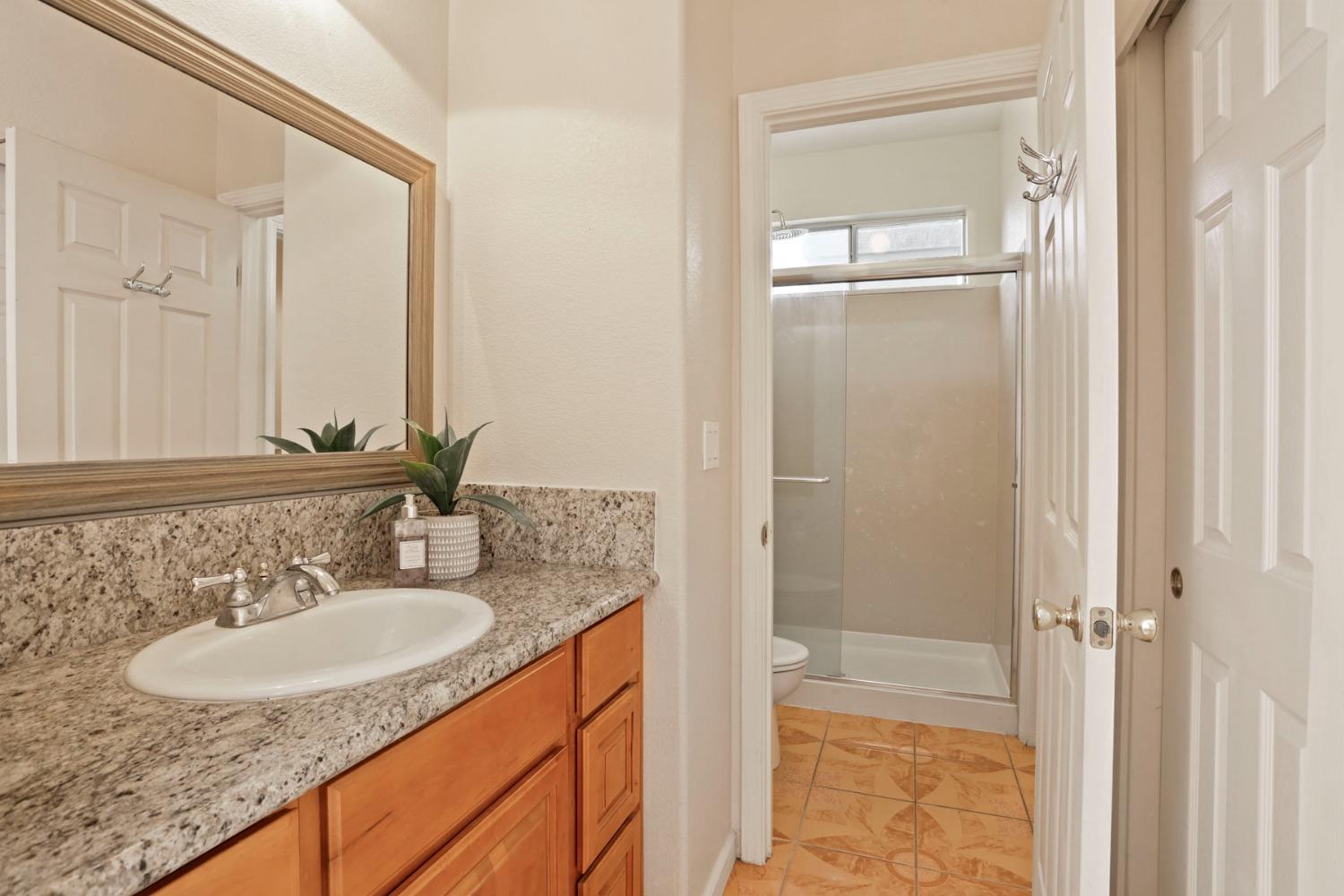 Detail Gallery Image 46 of 65 For 9572 Crystal Water Way, Elk Grove,  CA 95624 - 6 Beds | 4/1 Baths